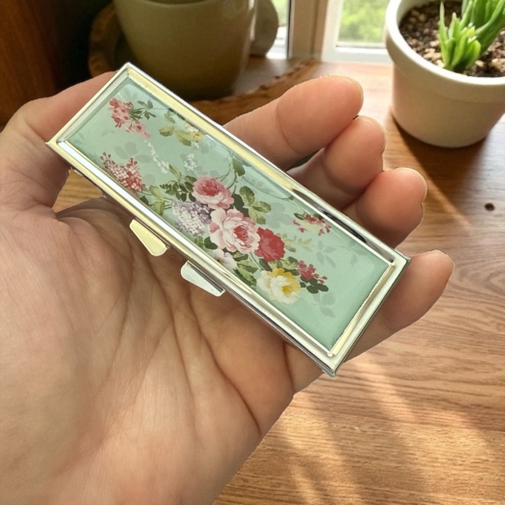 New!Vintage Inspired Flower Art Pill Box - Picture 4 of 9